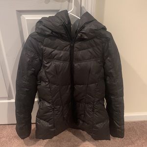 The North Face LIKE NEW CONDITION puffer jacket